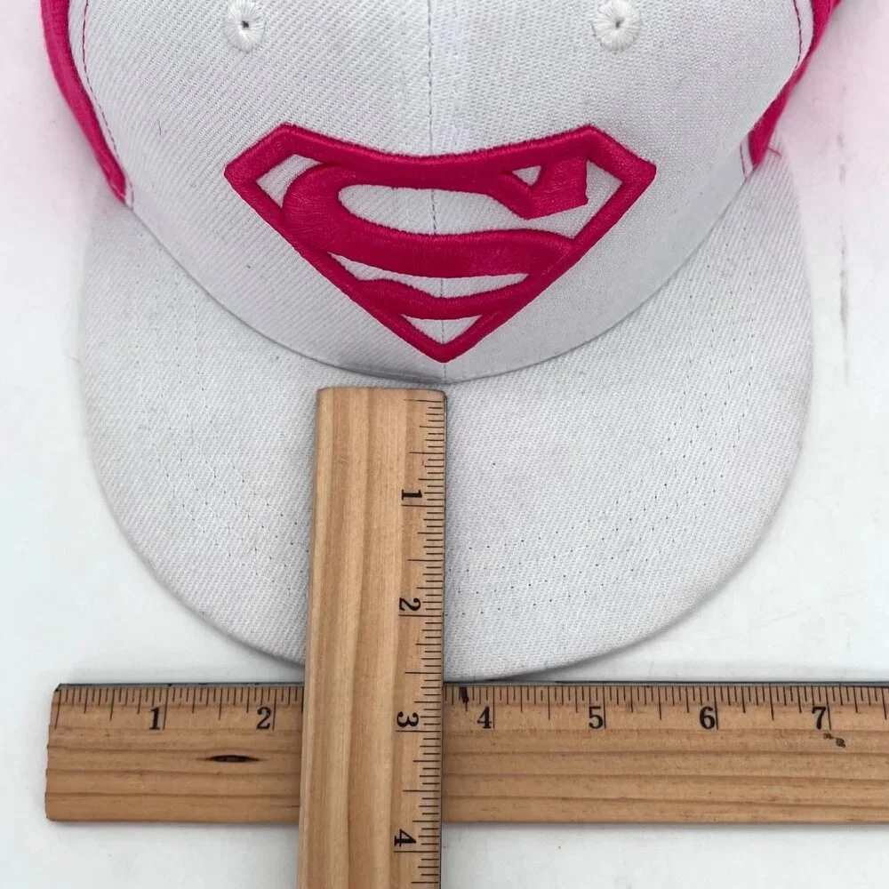 Supergirl Snapback Cap Hat Six Flags Exclusive Pink & White DC Comics Superhero - Picture 12 of 13
